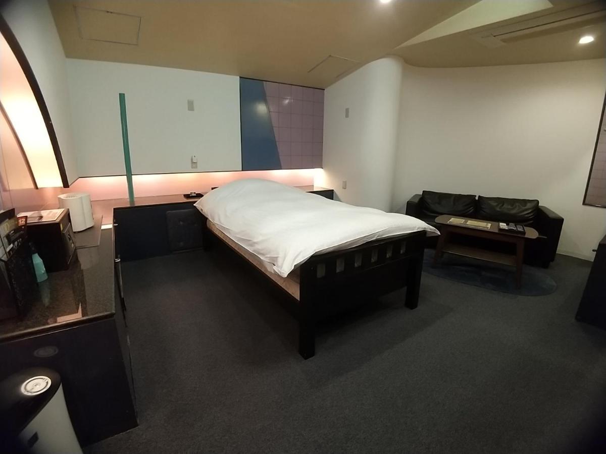 أوساكا Hotel Beni East (Adults Only) المظهر الخارجي الصورة
