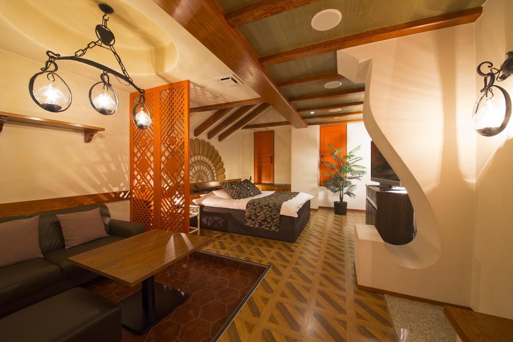 أوساكا Hotel Beni East (Adults Only) الغرفة الصورة