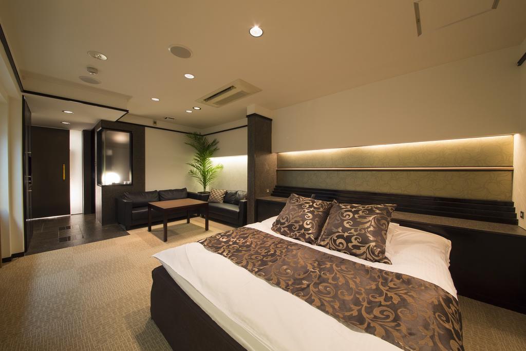 أوساكا Hotel Beni East (Adults Only) الغرفة الصورة