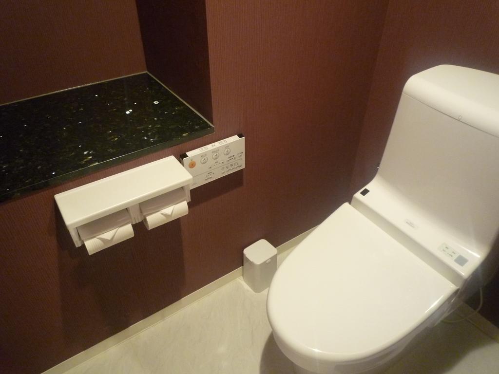 أوساكا Hotel Beni East (Adults Only) المظهر الخارجي الصورة