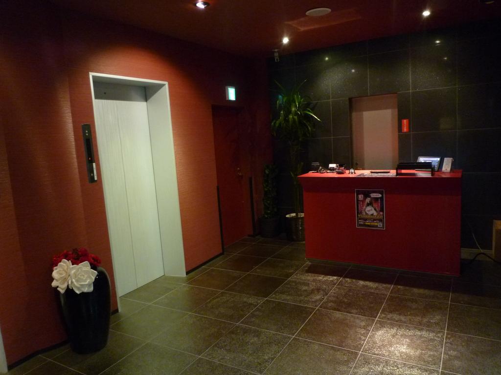 أوساكا Hotel Beni East (Adults Only) المظهر الخارجي الصورة